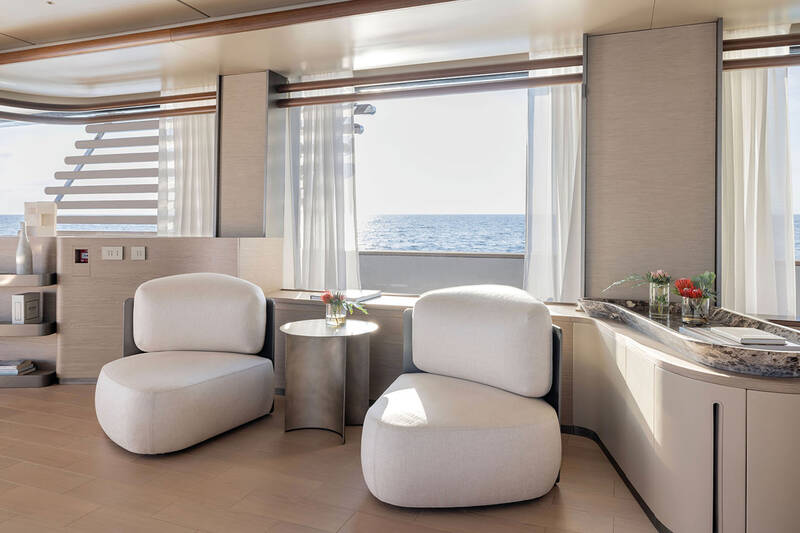 Main deck salon