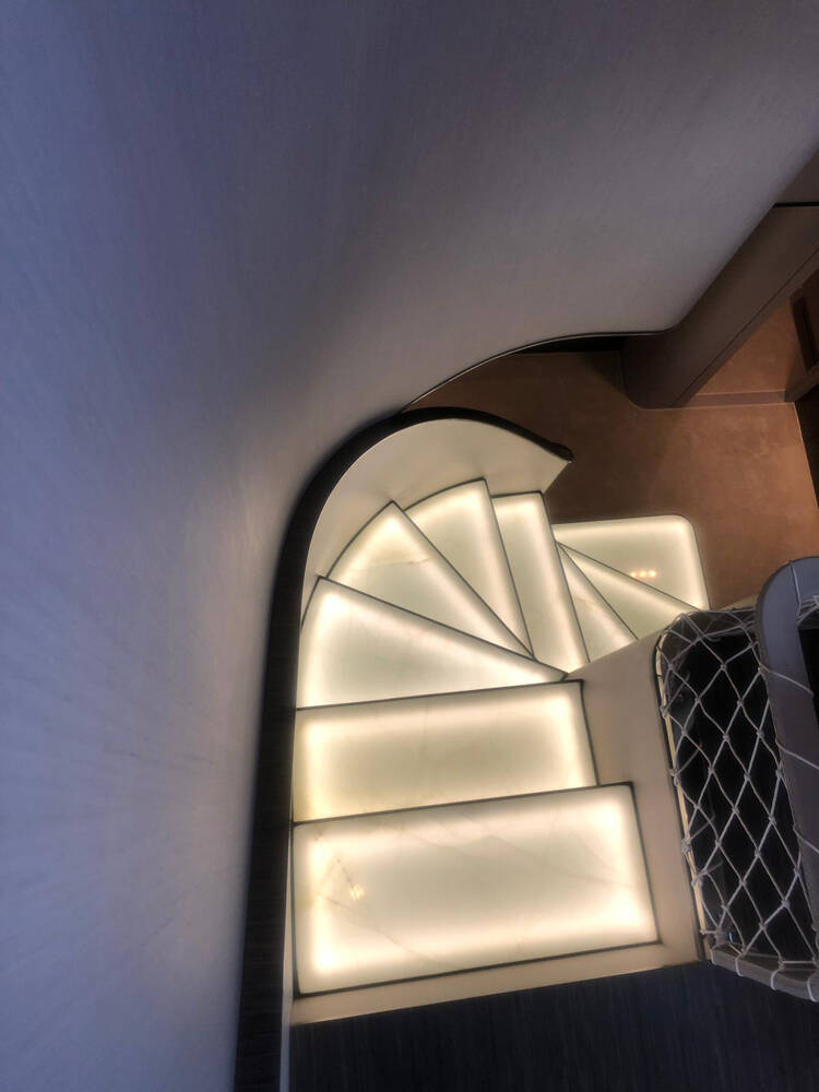 Steps to lower deck