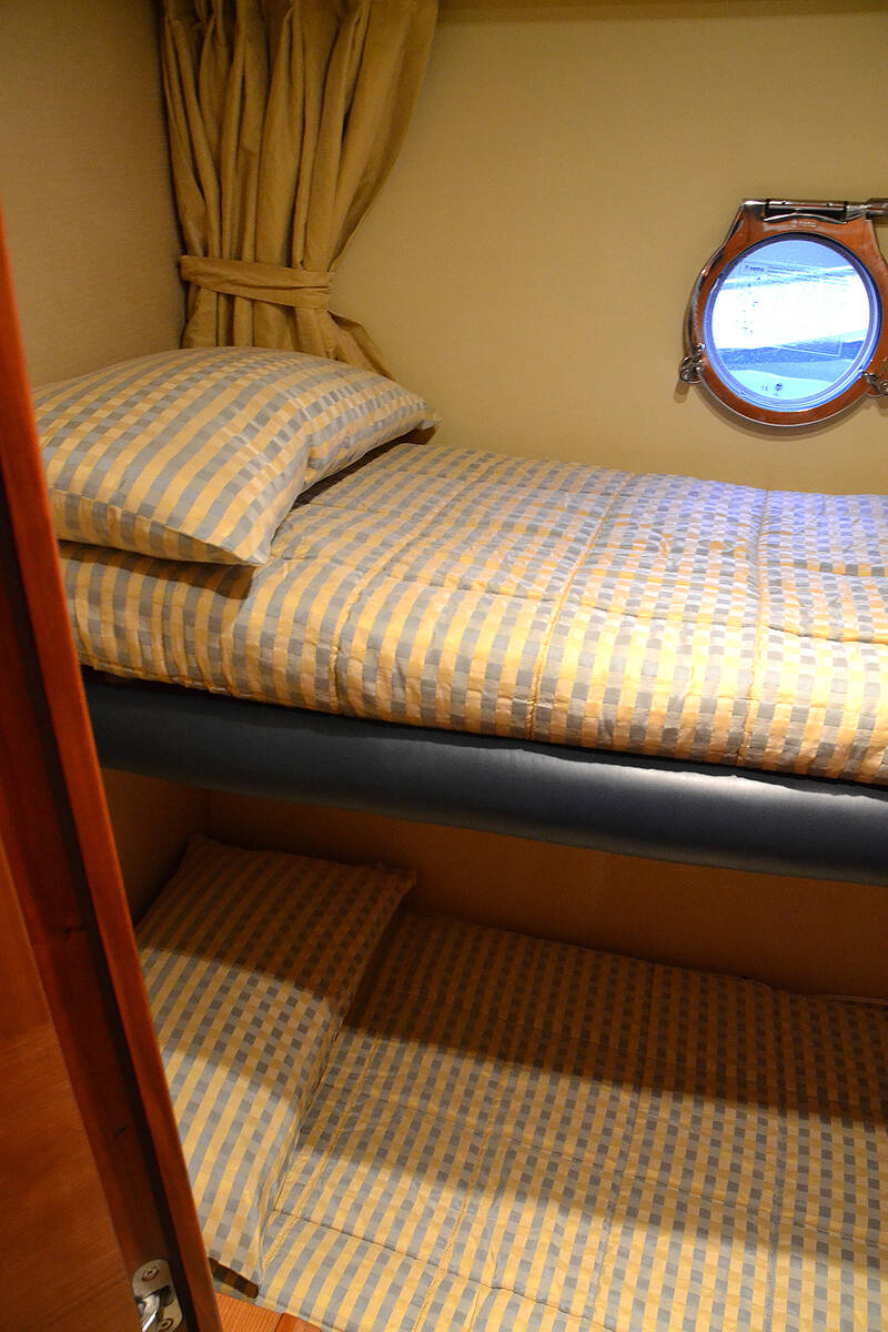 Guest stateroom