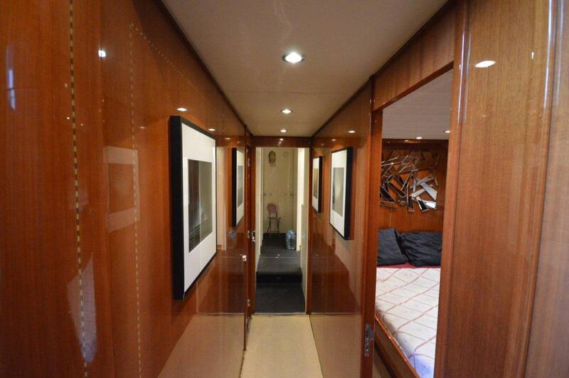 Lower deck