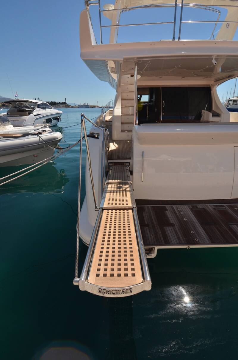Telescopic gangway