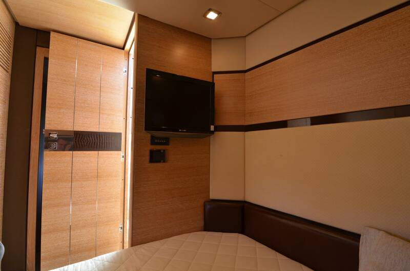 Guest cabin
