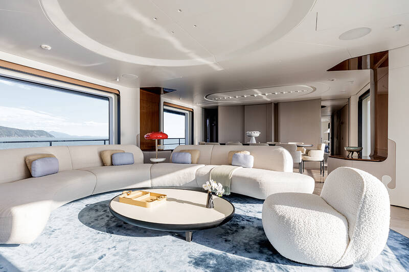 Main deck salon