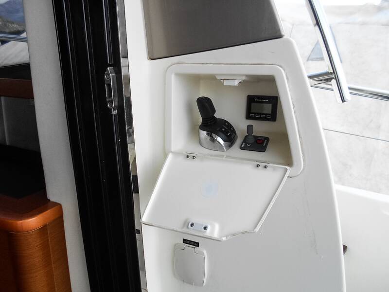 Second helm station in cockpit