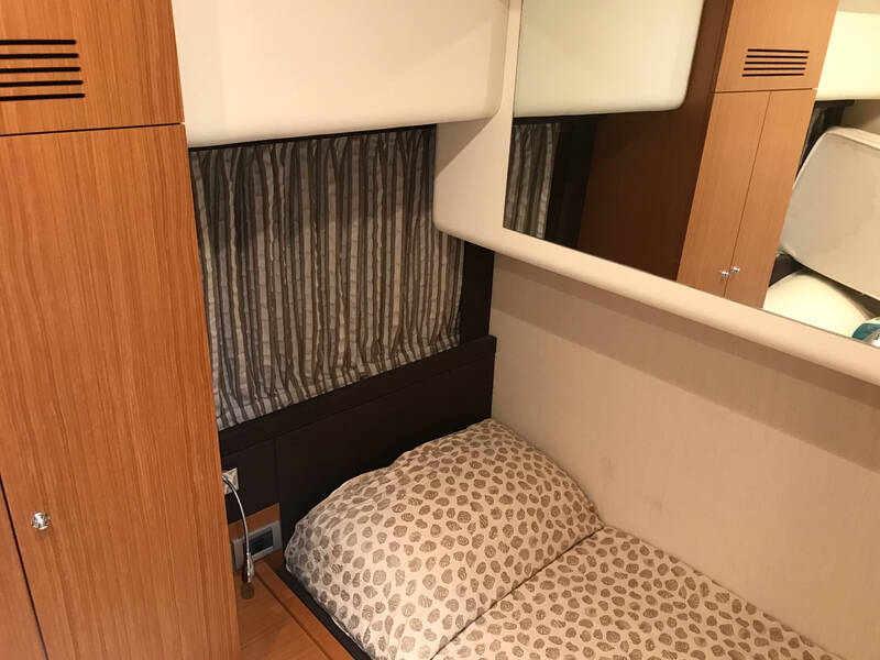 Guest cabin
