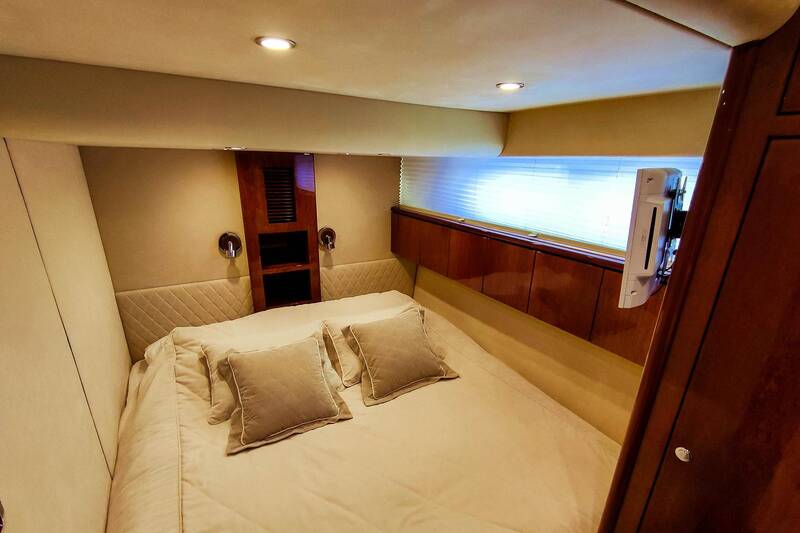 Guest cabin on port side