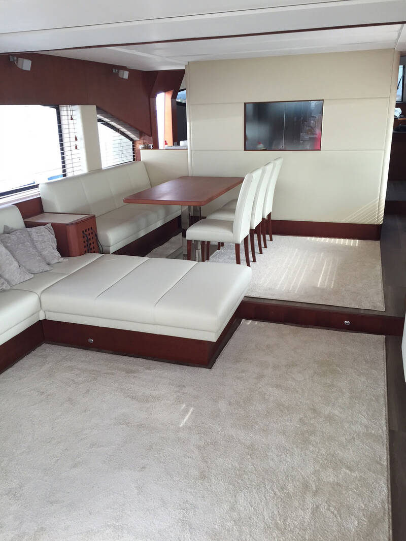 Saloon / Dinette