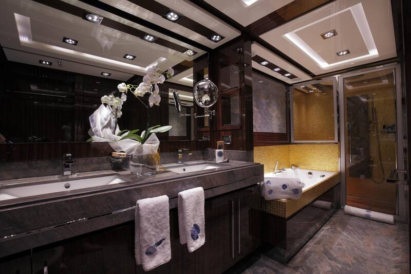 Owner's bathroom