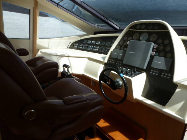 Helm station