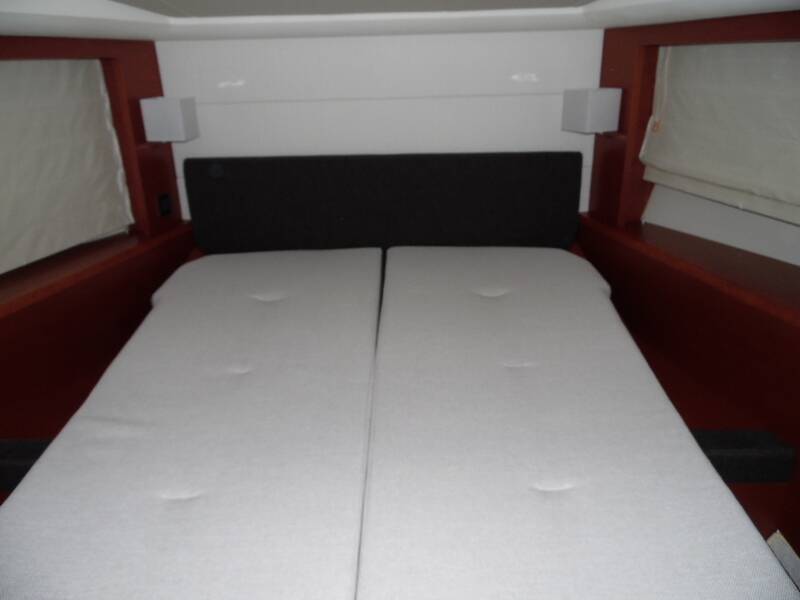 Bow cabin