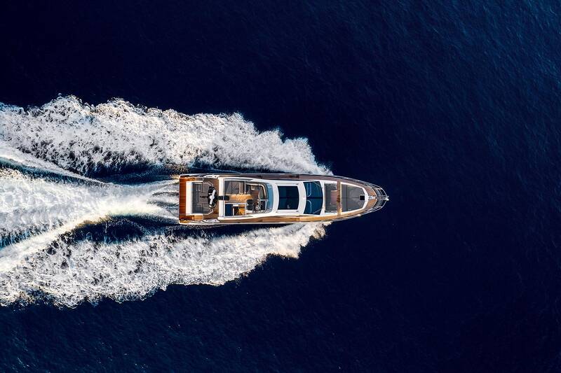 Exterior Azimut S7
