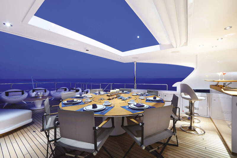 Upper deck dining area