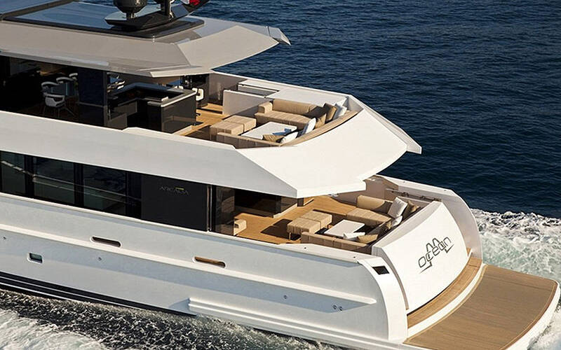 The Exterior Of The Arcadia 115 (2012/2015)