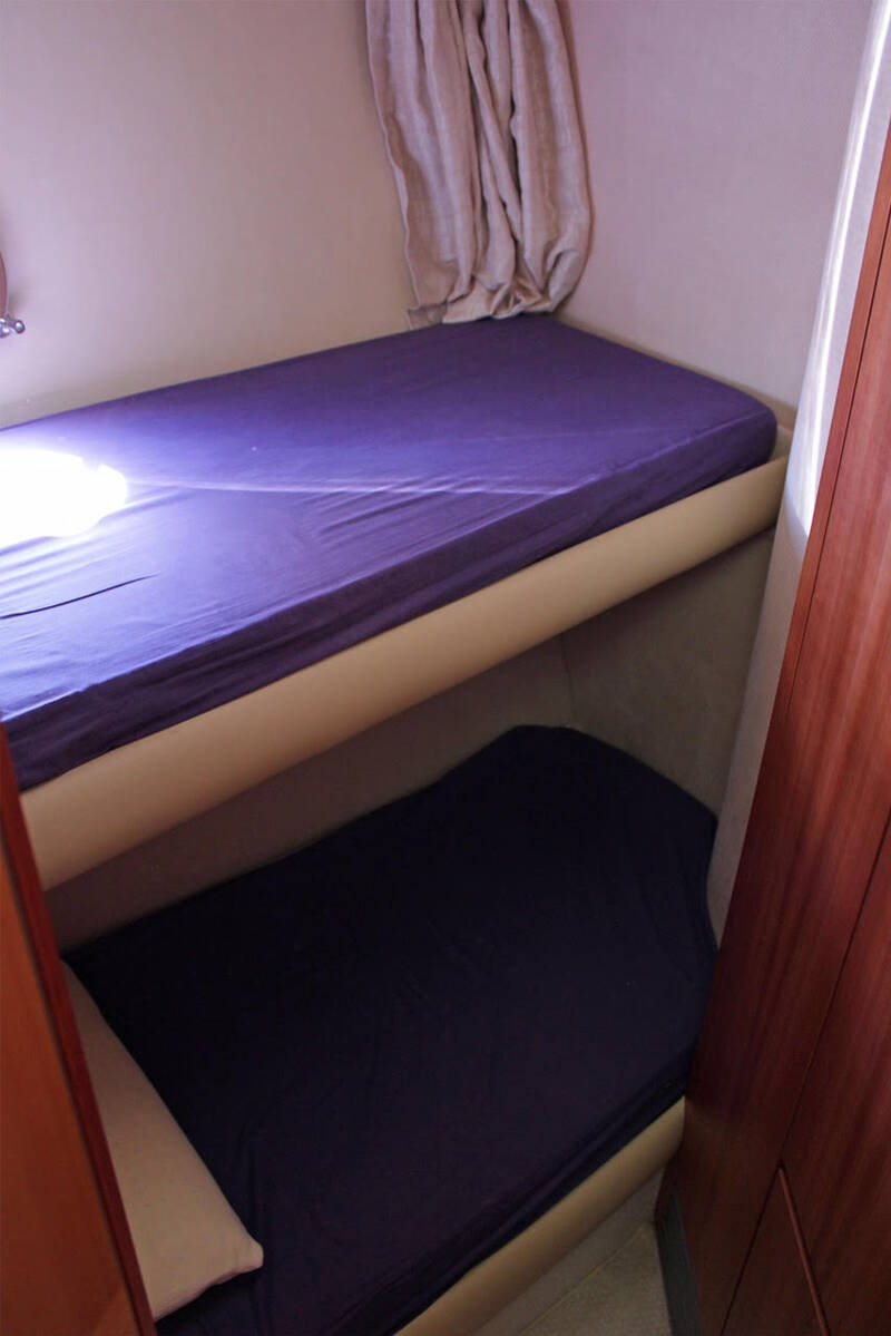 Guest cabin